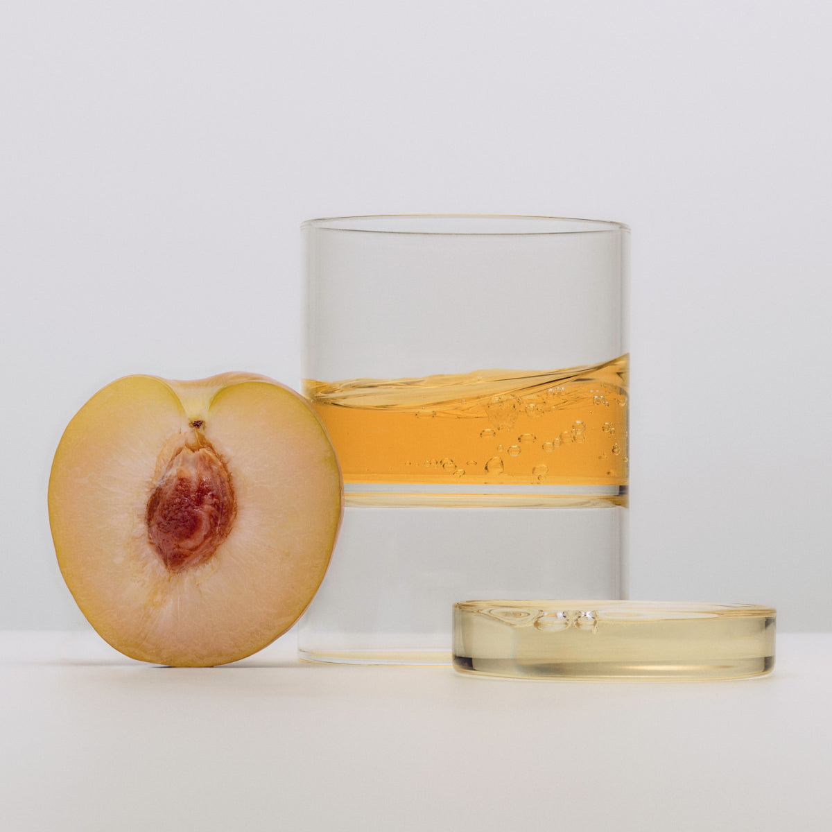 BrighteningSerum-Aug26-Ppage-Ingredients_b68e39bb-5b5a-4efe-9e4d-436af833f417.jpg
