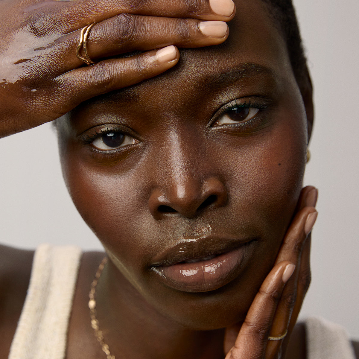 Essence-Aug26-Ppage-ModelApplication_e337e209-fcc9-445d-86f9-add83074f998.jpg