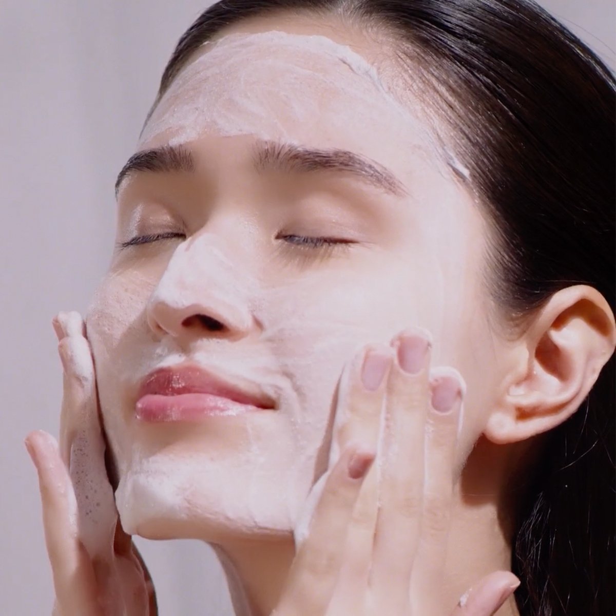 RicePolishClassic-pdp-ModelFace-1200x1200_2febbf2a-4c2b-41ad-a124-d71d5ff763e5.jpg