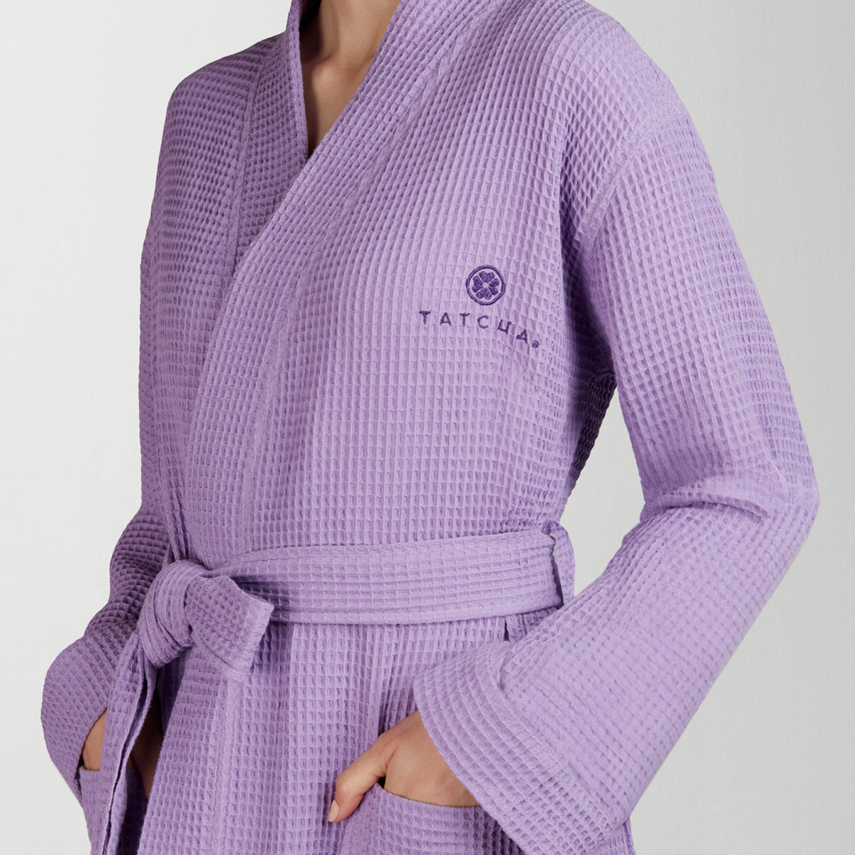 Tatcha-Robe-pdp-Details-1200x1200_7d68bcb2-a728-4443-bd57-e24772f260d2.jpg